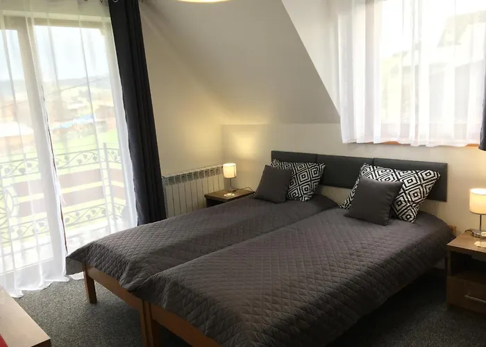 Pod Limbami בית חווה פורונין